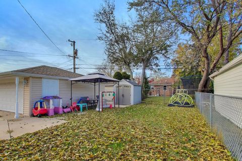 Tiny photo for 11104 Boeger Court, Westchester, IL 60154 (MLS # 12514460)