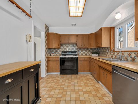 Tiny photo for 1209 Cleveland Avenue, La Grange Park, IL 60526 (MLS # 12495906)