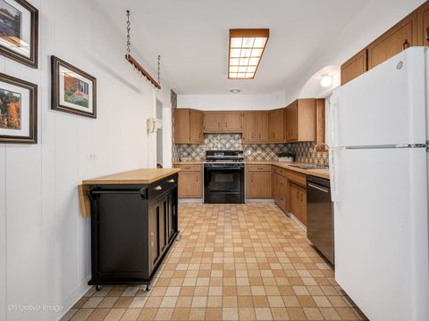 Tiny photo for 1209 Cleveland Avenue, La Grange Park, IL 60526 (MLS # 12495906)