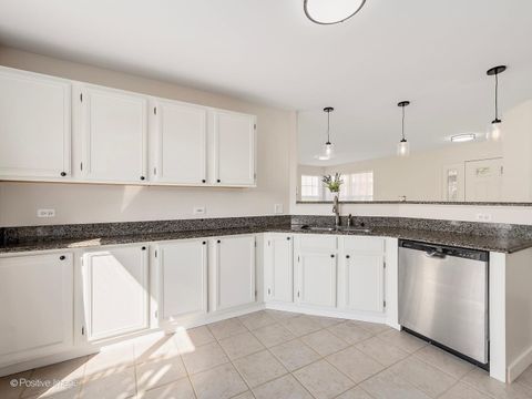 Tiny photo for 268 Arlington Court #268, Carol Stream, IL 60188 (MLS # 12627085)