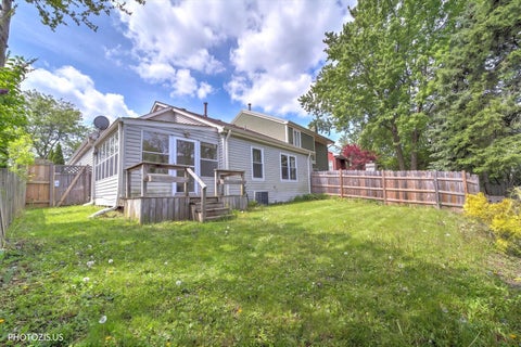 Tiny photo for 74 Bedford Road, Mundelein, IL 60060 (MLS # 12729194)