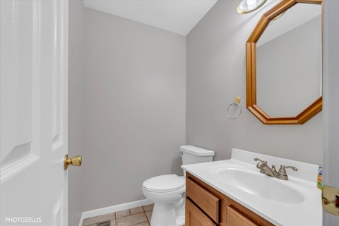 Tiny photo for 74 Bedford Road, Mundelein, IL 60060 (MLS # 12729194)