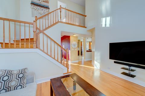 Tiny photo for 72 N Southport Drive, Mundelein, IL 60060 (MLS # 12577930)