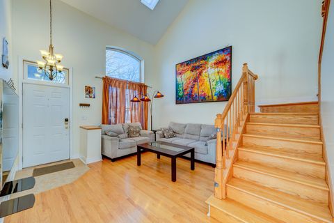 Tiny photo for 72 N Southport Drive, Mundelein, IL 60060 (MLS # 12577930)