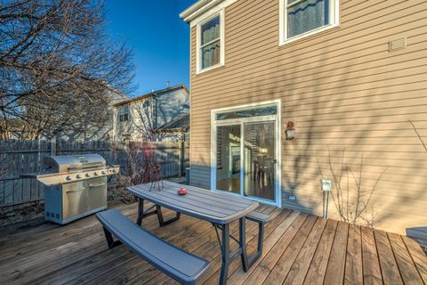 Tiny photo for 72 N Southport Drive, Mundelein, IL 60060 (MLS # 12577930)