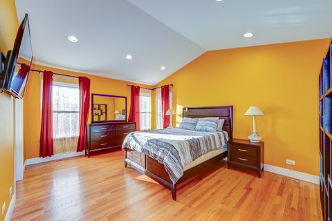 Tiny photo for 72 N Southport Drive, Mundelein, IL 60060 (MLS # 12577930)