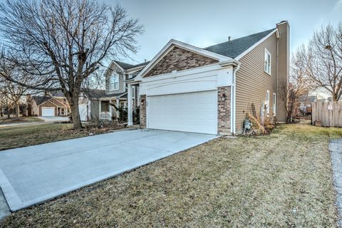 Tiny photo for 72 N Southport Drive, Mundelein, IL 60060 (MLS # 12577930)