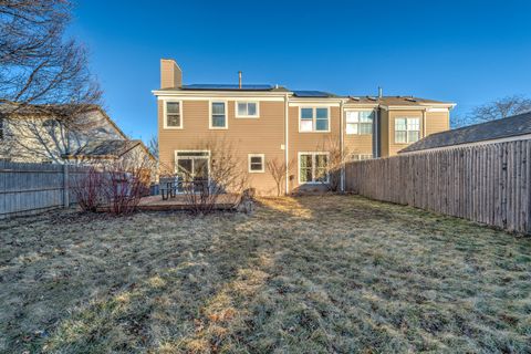 Tiny photo for 72 N Southport Drive, Mundelein, IL 60060 (MLS # 12577930)