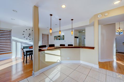 Tiny photo for 72 N Southport Drive, Mundelein, IL 60060 (MLS # 12577930)