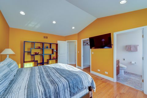 Tiny photo for 72 N Southport Drive, Mundelein, IL 60060 (MLS # 12577930)