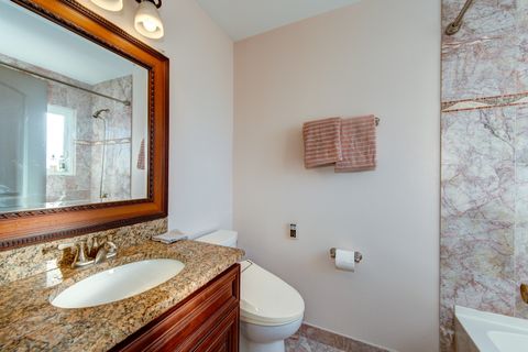 Tiny photo for 72 N Southport Drive, Mundelein, IL 60060 (MLS # 12577930)