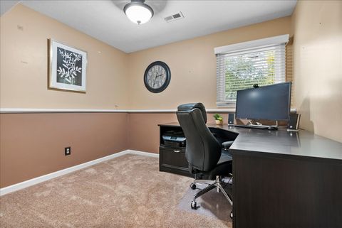 Tiny photo for 4 Palm Court, Bloomington, IL 61701 (MLS # 12494031)