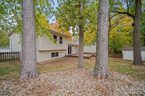 Tiny photo for 4 Palm Court, Bloomington, IL 61701 (MLS # 12494031)