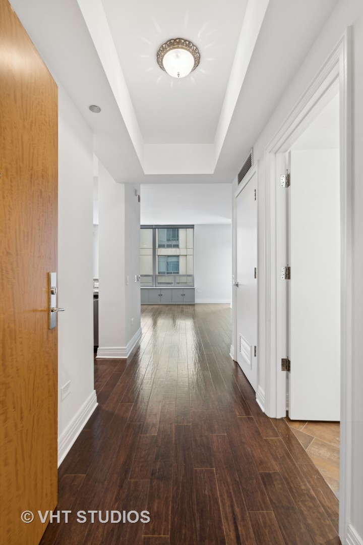 600 N LAKE SHORE Drive 2110