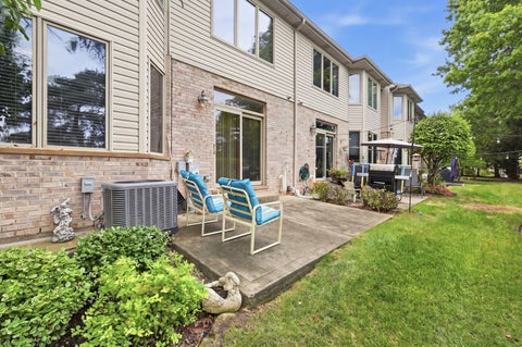 Tiny photo for 691 E Nerge Road, Roselle, IL 60172 (MLS # 12769343)