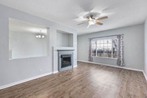 Tiny photo for 199 N Oakhurst Drive N #199, Aurora, IL 60504 (MLS # 12458989)