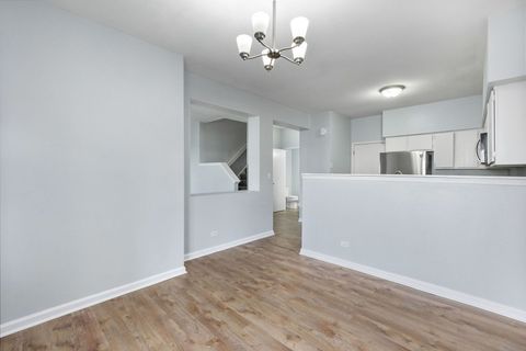 Tiny photo for 199 N Oakhurst Drive N #199, Aurora, IL 60504 (MLS # 12458989)