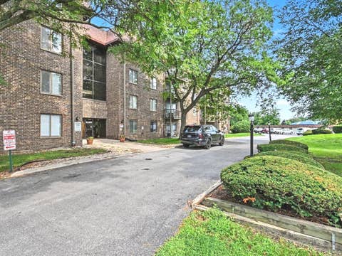 Tiny photo for 830 Elder Road #406, Homewood, IL 60430 (MLS # 12726869)