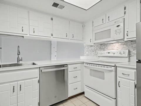 Tiny photo for 830 Elder Road #406, Homewood, IL 60430 (MLS # 12726869)