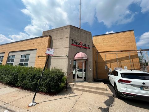 4300 N Knox Avenue Chicago IL 60641