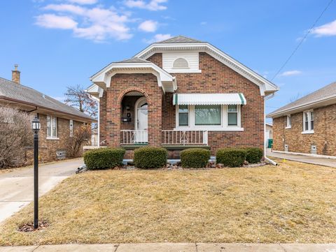 Photo of 1115 N Prairie Avenue, Joliet, IL 60435 (MLS # 12585220)
