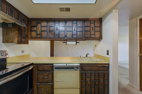 Tiny photo for 820 Elder Road #C410, Homewood, IL 60430 (MLS # 12503120)