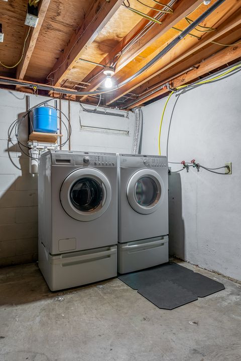 Tiny photo for 3225 28th Street Court, Rock Island, IL 61201 (MLS # 12576872)