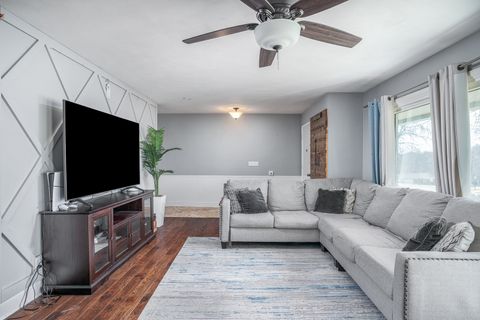 Tiny photo for 3225 28th Street Court, Rock Island, IL 61201 (MLS # 12576872)