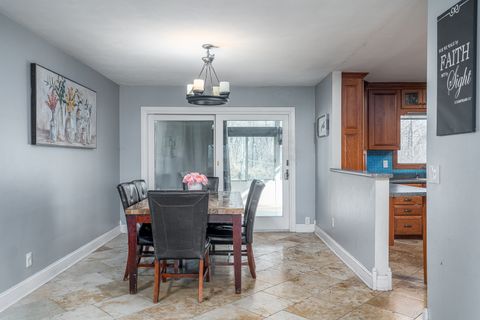 Tiny photo for 3225 28th Street Court, Rock Island, IL 61201 (MLS # 12576872)