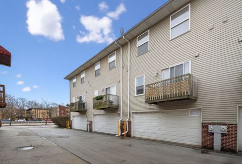 Tiny photo for 10420 S Walden Parkway, Chicago, IL 60643 (MLS # 12586619)