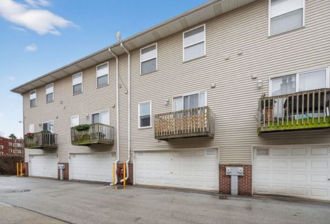 Tiny photo for 10420 S Walden Parkway, Chicago, IL 60643 (MLS # 12586619)