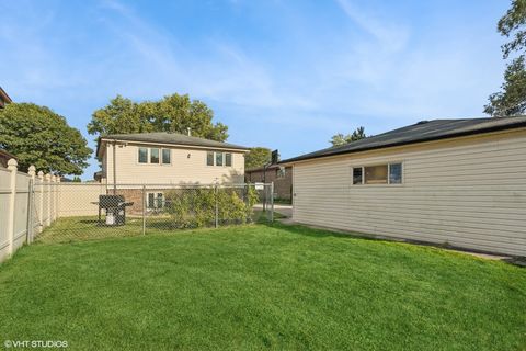 A home in Oak Lawn