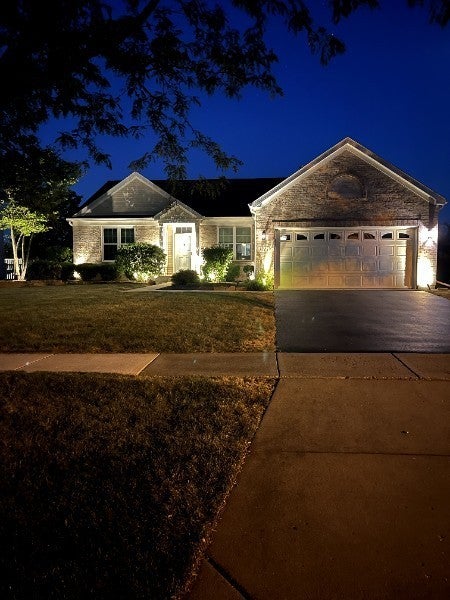 Tiny photo for 1715 Wintercrest Court, Shorewood, IL 60404 (MLS # 12701970)