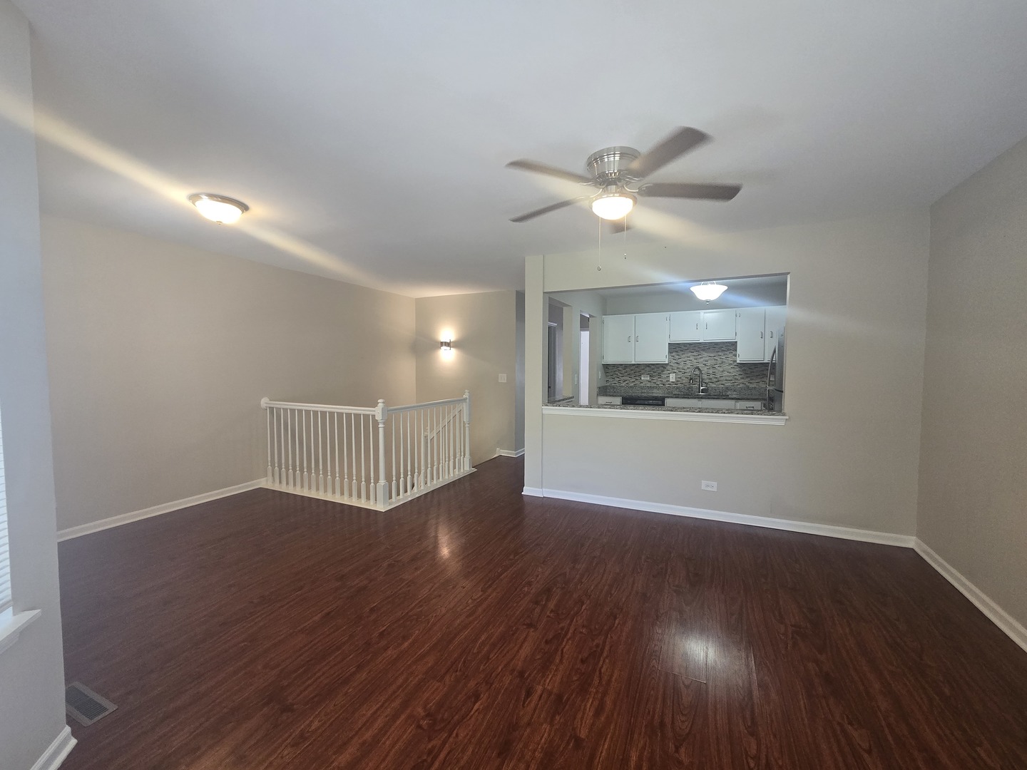 250 W Whispering Oaks Lane