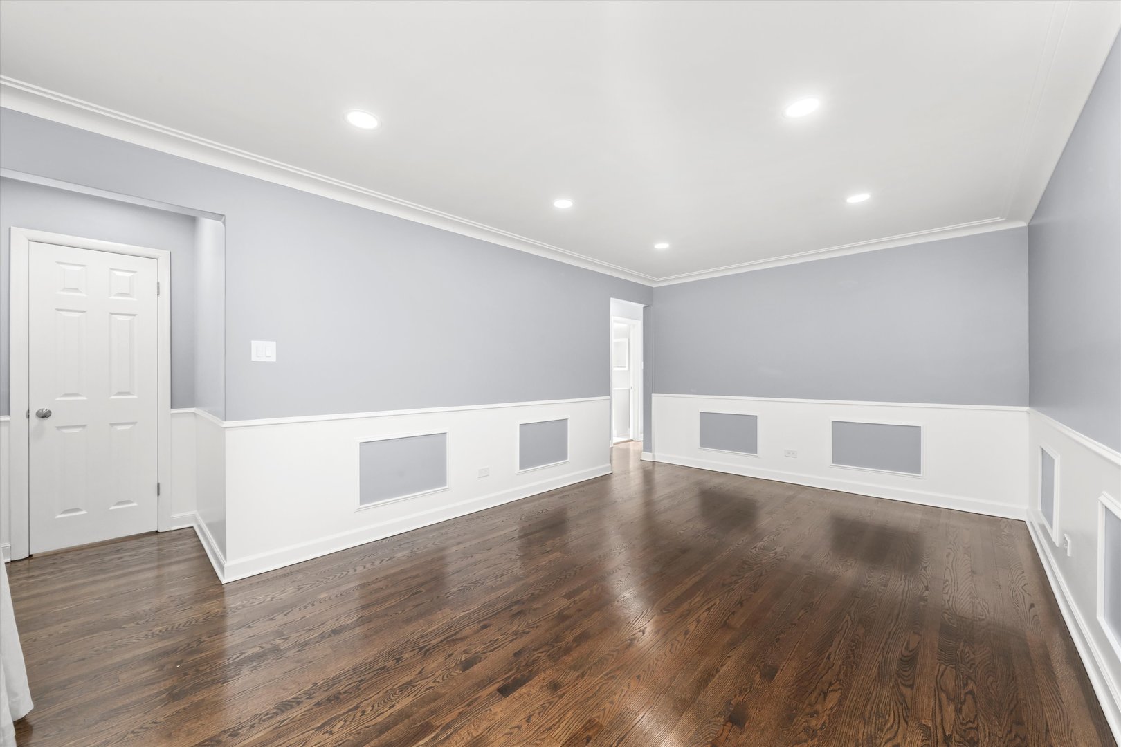 2743 W 83rd Street