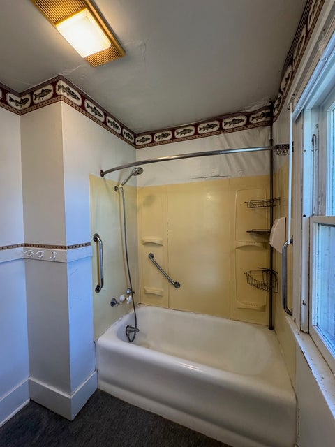Tiny photo for 918 W Locust Street, Davenport, IA 52804 (MLS # 12770772)