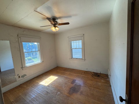 Tiny photo for 918 W Locust Street, Davenport, IA 52804 (MLS # 12770772)