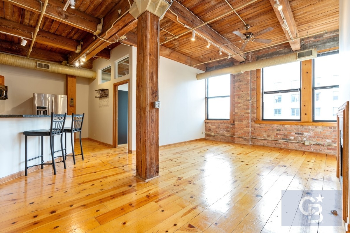 913 W Van Buren Street 6C