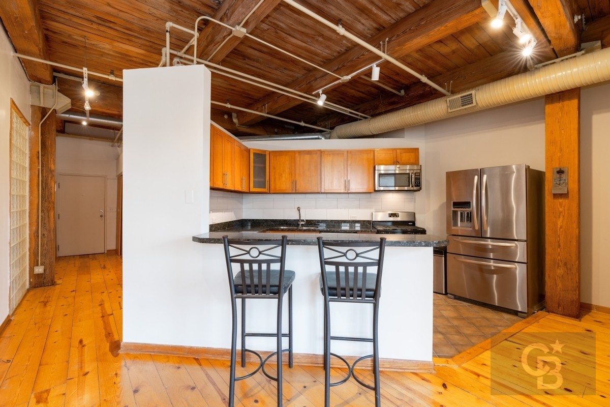 913 W Van Buren Street 6C