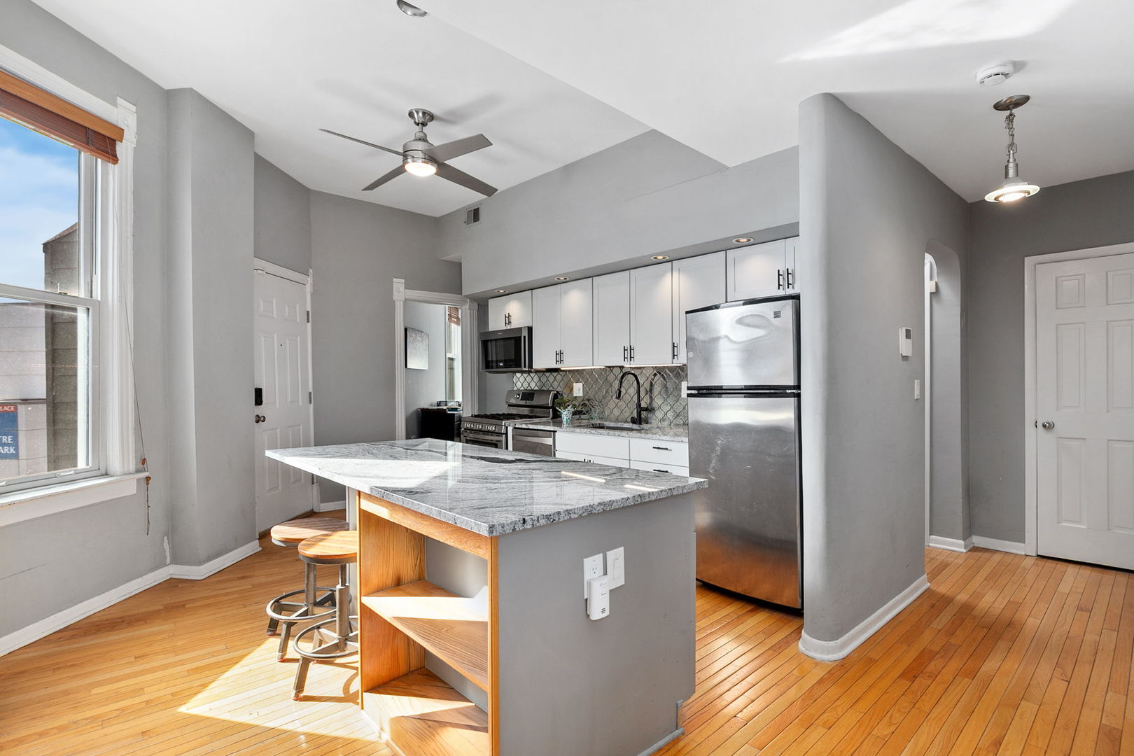 2200 N Clybourn Avenue 3