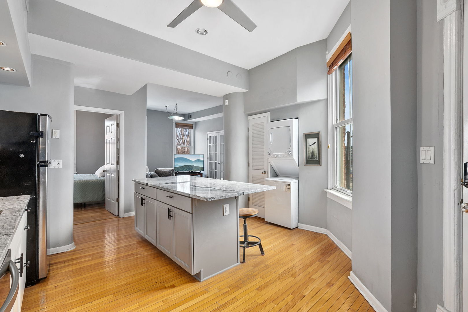 2200 N Clybourn Avenue 3