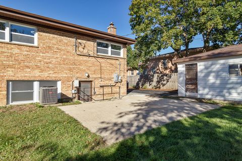Tiny photo for 3507 Greenwood Avenue, Wilmette, IL 60091 (MLS # 12484420)