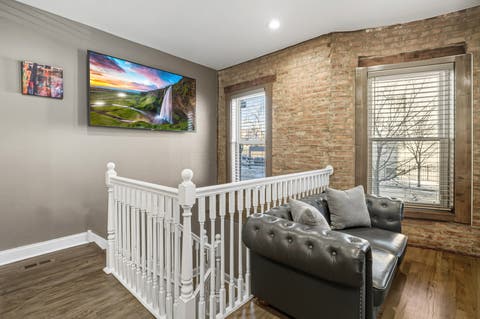Tiny photo for 231 E 59th Street #1, Chicago, IL 60637 (MLS # 12742172)
