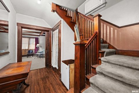 Tiny photo for 402 E Rusholme Street, Davenport, IA 52806 (MLS # QC4269746)