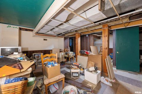 Tiny photo for 402 E Rusholme Street, Davenport, IA 52806 (MLS # QC4269746)