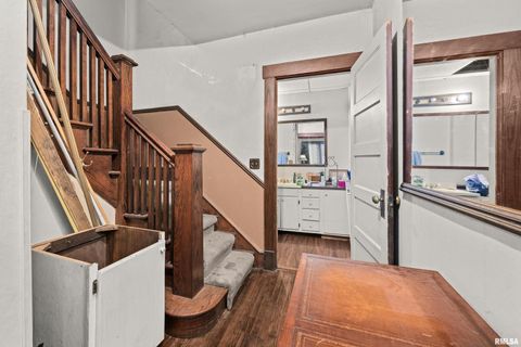 Tiny photo for 402 E Rusholme Street, Davenport, IA 52806 (MLS # QC4269746)