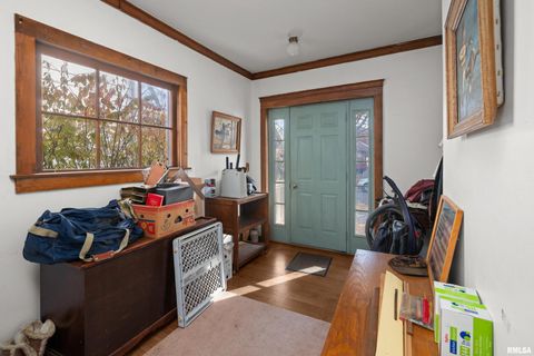 Tiny photo for 402 E Rusholme Street, Davenport, IA 52806 (MLS # QC4269746)