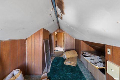 Tiny photo for 402 E Rusholme Street, Davenport, IA 52806 (MLS # QC4269746)