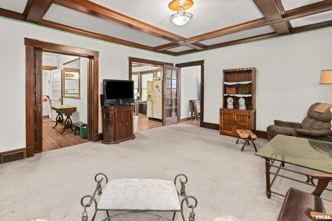 Tiny photo for 402 E Rusholme Street, Davenport, IA 52806 (MLS # QC4269746)