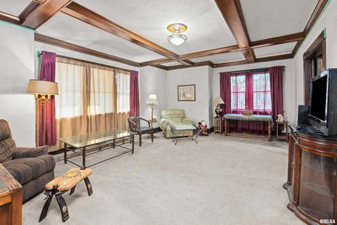 Tiny photo for 402 E Rusholme Street, Davenport, IA 52806 (MLS # QC4269746)